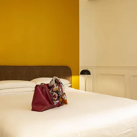 Royal - Centre Comédie 3*