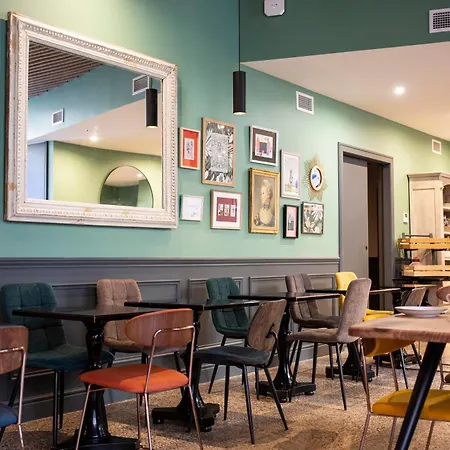 Royal - Centre Comédie Hotel