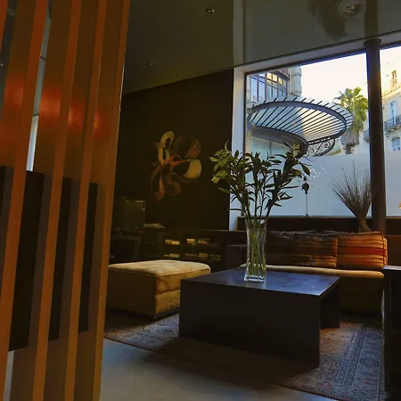 Royal - Centre Comédie Hotel