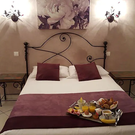 Royal - Centre Comédie 3*