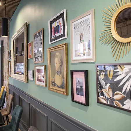 Hotel Royal - Centre Comédie