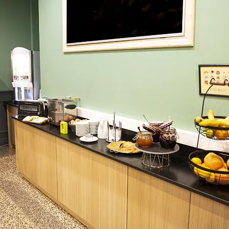 Royal - Centre Comédie 3*