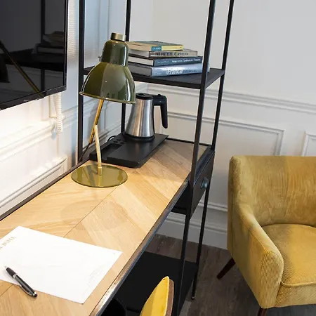 Royal - Centre Comédie Hotel 3*