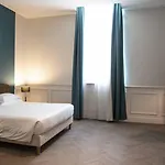 Royal - Centre Comedie 3*