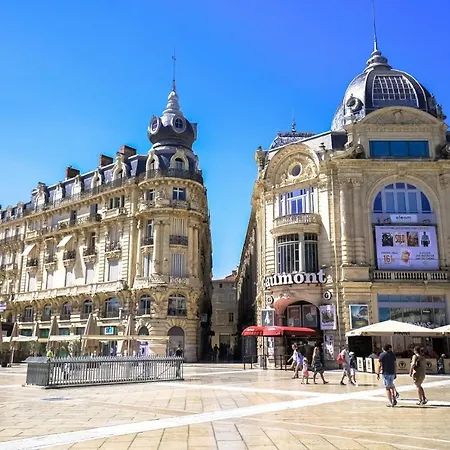 Royal - Centre Comédie 3*