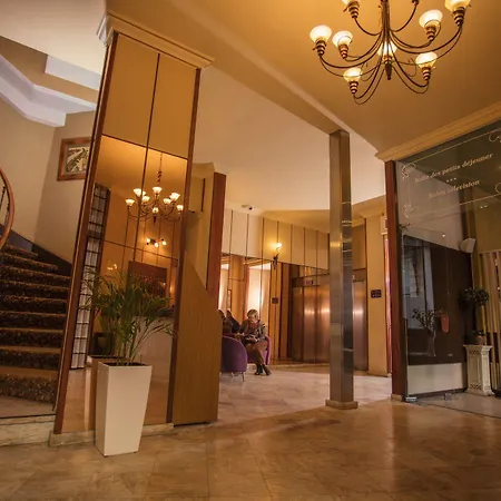 Hotel Royal - Centre Comédie