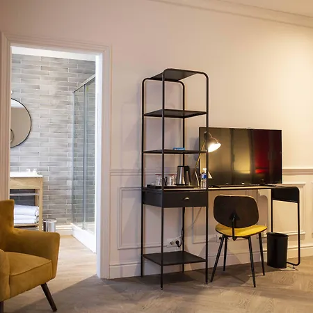 Hotel Royal - Centre Comedie 3*