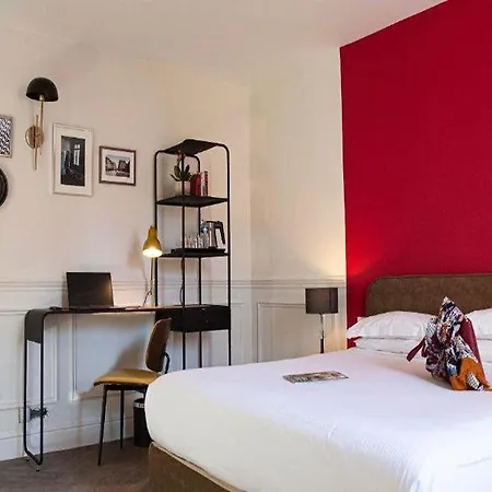 Royal - Centre Comedie 3*